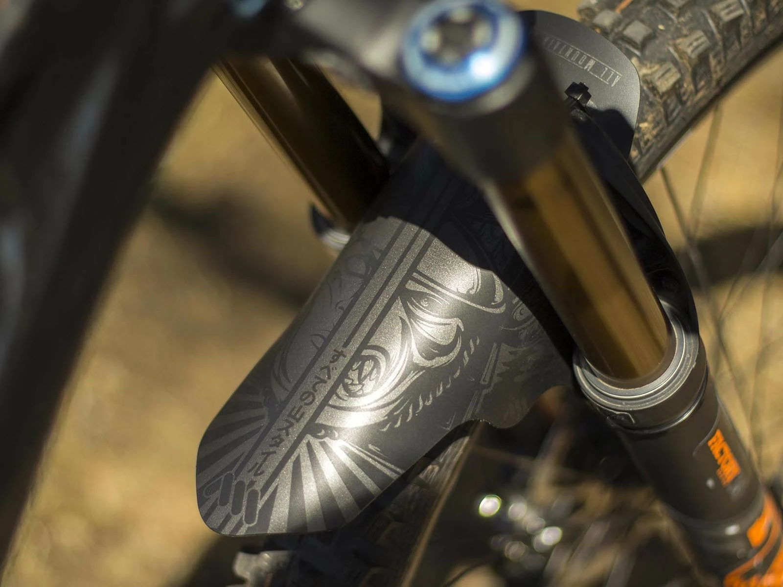 All-mountain-style AMS Garde Boue Avant Ronin Mud Guard 4 All-mountain-style AMS Garde Boue Avant Ronin Mud Guard – Image 4