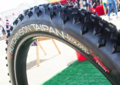 HUTCHINSON Taipan Koloss Pneu Souple Tubeless Ready - 29 X 2,6 Pouces -SRAM Soldes hutchinson taipan koloss pneu souple tubeless ready 29 x 26 pouces 2