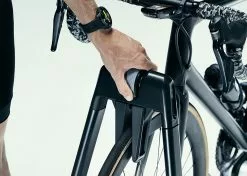 WAHOO FITNESS Bundle Kickr Rollr Smart Bike -SRAM Soldes wahoo fitness bundle kickr rollr smart bike 4