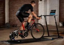 WAHOO FITNESS Bureau D'entrainement Ajustable Kickr -SRAM Soldes wahoo fitness bureau d entrainement ajustable kickr 8