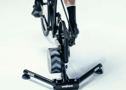 WAHOO FITNESS Home Trainer Kickr V6 Wifi -SRAM Soldes wahoo fitness home trainer kickr v6 wifi 4